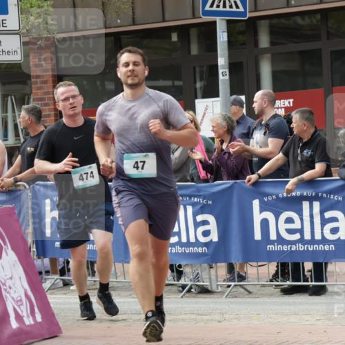 10.05.2026 - 8. Wedeler Halbmarathon Yannick Fuchs http://msf.ph/oto/9736647 10.05.2026 12:04:11 Ziel 47, 117, 474 meine-sportfotos.de
