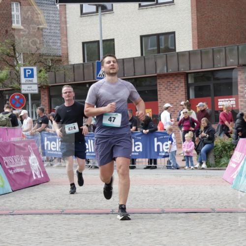 10.05.2026 - 8. Wedeler Halbmarathon Yannick Fuchs http://msf.ph/oto/9736655 10.05.2026 12:04:13 Ziel 47, 117, 474 meine-sportfotos.de