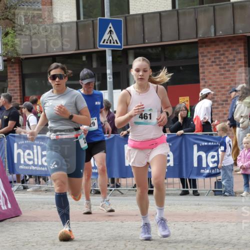 10.05.2026 - 8. Wedeler Halbmarathon Yannick Fuchs http://msf.ph/oto/9736680 10.05.2026 12:04:28 Ziel 129, 243, 461, 982 meine-sportfotos.de
