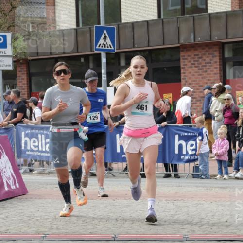 10.05.2026 - 8. Wedeler Halbmarathon Yannick Fuchs http://msf.ph/oto/9736681 10.05.2026 12:04:28 Ziel 129, 243, 461, 982 meine-sportfotos.de