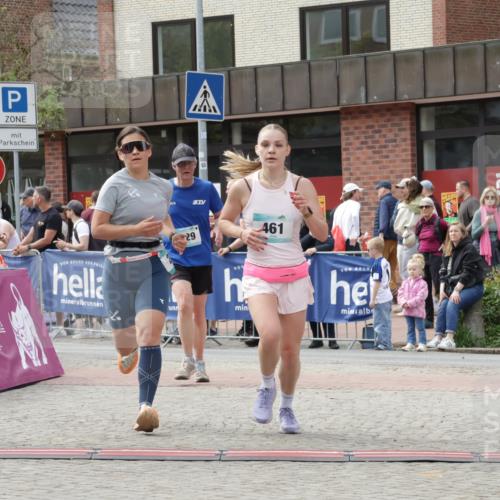 10.05.2026 - 8. Wedeler Halbmarathon Yannick Fuchs http://msf.ph/oto/9736682 10.05.2026 12:04:29 Ziel 129, 243, 461, 982 meine-sportfotos.de