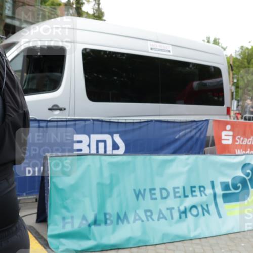 10.05.2026 - 8. Wedeler Halbmarathon Yannick Fuchs http://msf.ph/oto/9736711 10.05.2026 12:43:15 Ziel 532, 533 meine-sportfotos.de