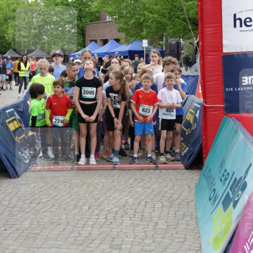 10.05.2026 - 8. Wedeler Halbmarathon Yannick Fuchs http://msf.ph/oto/9736736 10.05.2026 12:44:11 Ziel 3, 2095, 8, 623, 624, 2249 meine-sportfotos.de