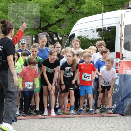 10.05.2026 - 8. Wedeler Halbmarathon Yannick Fuchs http://msf.ph/oto/9736751 10.05.2026 12:44:50 Ziel 147, 2249, 2095, 2024, 2248, 623, 624 meine-sportfotos.de