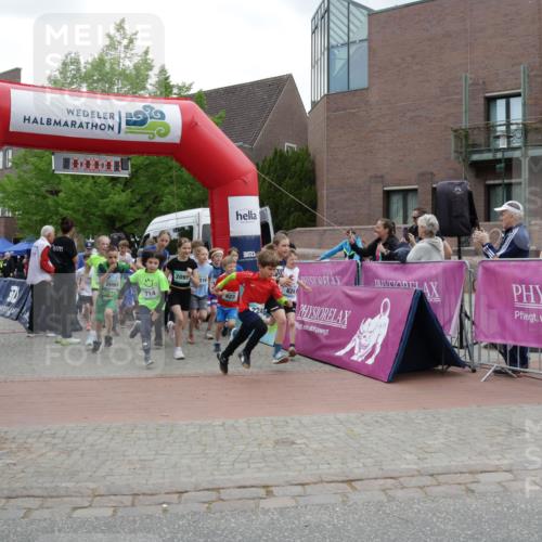 10.05.2026 - 8. Wedeler Halbmarathon Yannick Fuchs http://msf.ph/oto/9736762 10.05.2026 12:44:58 Ziel 2095, 2093, 714, 116, 623, 224, 624 meine-sportfotos.de