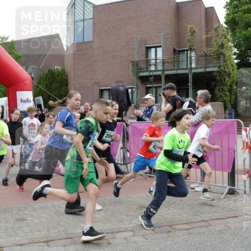10.05.2026 - 8. Wedeler Halbmarathon Yannick Fuchs http://msf.ph/oto/9736769 10.05.2026 12:44:59 Ziel 519, 797, 60, 408, 2172, 209, 62, 0 meine-sportfotos.de