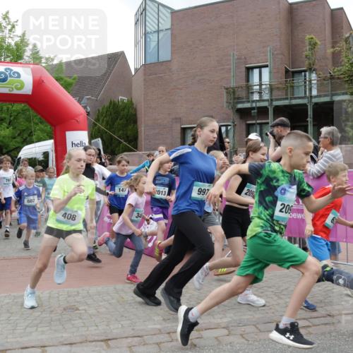 10.05.2026 - 8. Wedeler Halbmarathon Yannick Fuchs http://msf.ph/oto/9736770 10.05.2026 12:44:59 Ziel 519, 795, 797, 607, 408, 997, 147, 2013, 346, 209, 209, 62 meine-sportfotos.de