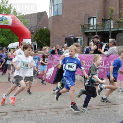 10.05.2026 - 8. Wedeler Halbmarathon Yannick Fuchs http://msf.ph/oto/9736777 10.05.2026 12:45:00 Ziel 2170, 2054, 197, 824, 110, 607, 796 meine-sportfotos.de