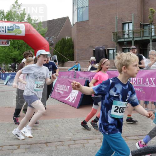 10.05.2026 - 8. Wedeler Halbmarathon Yannick Fuchs http://msf.ph/oto/9736793 10.05.2026 12:45:03 Ziel 2206, 206 meine-sportfotos.de