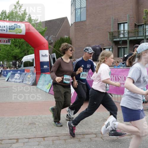 10.05.2026 - 8. Wedeler Halbmarathon Yannick Fuchs http://msf.ph/oto/9736797 10.05.2026 12:45:04 Ziel 3175, 2171 meine-sportfotos.de