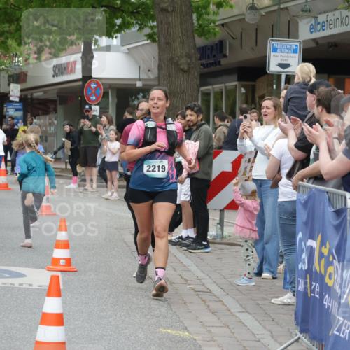 10.05.2026 - 8. Wedeler Halbmarathon Yannick Fuchs http://msf.ph/oto/9736807 10.05.2026 12:45:08 Ziel 2219, 44 meine-sportfotos.de