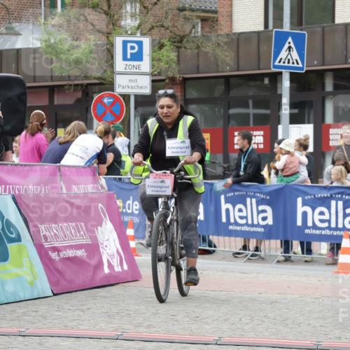 10.05.2026 - 8. Wedeler Halbmarathon Yannick Fuchs http://msf.ph/oto/9736812 10.05.2026 12:47:33 Ziel 9, 275, 75, 16 meine-sportfotos.de