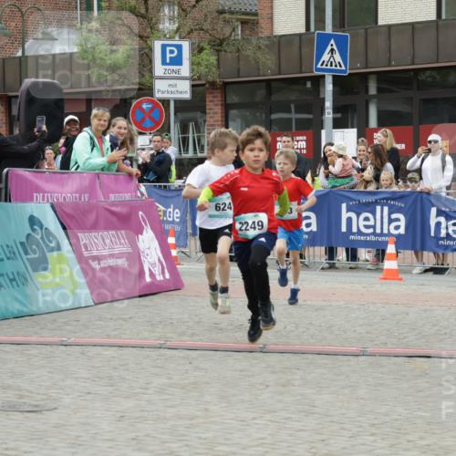 10.05.2026 - 8. Wedeler Halbmarathon Yannick Fuchs http://msf.ph/oto/9736826 10.05.2026 12:47:37 Ziel 75, 16, 624, 2249, 3, 623, 624, 2249 meine-sportfotos.de
