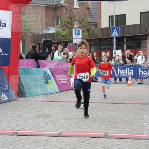 10.05.2026 - 8. Wedeler Halbmarathon Yannick Fuchs http://msf.ph/oto/9736829 10.05.2026 12:47:38 Ziel 623, 2249, 623, 624, 2249 meine-sportfotos.de