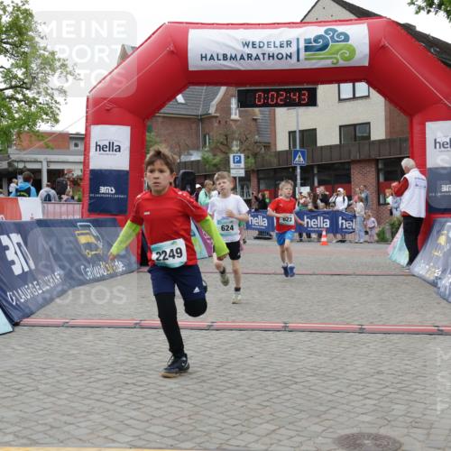 10.05.2026 - 8. Wedeler Halbmarathon Yannick Fuchs http://msf.ph/oto/9736834 10.05.2026 12:47:39 Ziel 30, 2249, 624, 10, 02, 43, 623, 623, 624, 2093, 2249 meine-sportfotos.de