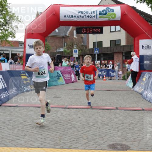 10.05.2026 - 8. Wedeler Halbmarathon Yannick Fuchs http://msf.ph/oto/9736839 10.05.2026 12:47:40 Ziel 30, 624, 0, 02, 49, 623, 623, 624, 997, 2093, 2249 meine-sportfotos.de