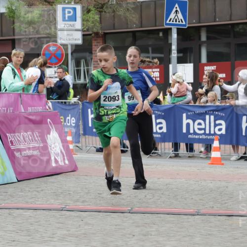 10.05.2026 - 8. Wedeler Halbmarathon Yannick Fuchs http://msf.ph/oto/9736844 10.05.2026 12:47:42 Ziel 516, 9, 2093, 99, 623, 624, 997, 2093, 2152, 2249 meine-sportfotos.de