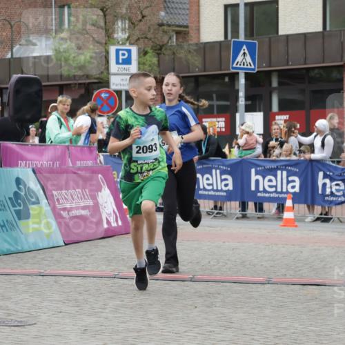 10.05.2026 - 8. Wedeler Halbmarathon Yannick Fuchs http://msf.ph/oto/9736848 10.05.2026 12:47:42 Ziel 2093, 623, 624, 997, 2093, 2152, 2249 meine-sportfotos.de