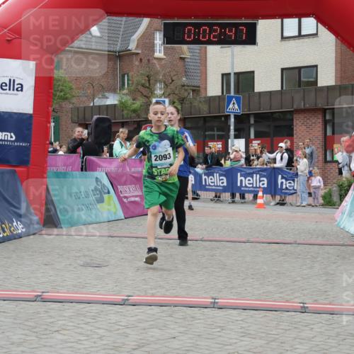 10.05.2026 - 8. Wedeler Halbmarathon Yannick Fuchs http://msf.ph/oto/9736851 10.05.2026 12:47:43 Ziel 1, 0, 02, 47, 2093, 407, 623, 624, 997, 2093, 2152, 2249 meine-sportfotos.de