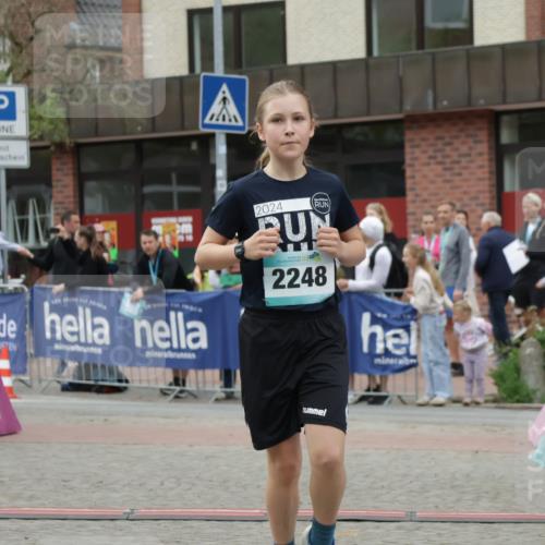 10.05.2026 - 8. Wedeler Halbmarathon Yannick Fuchs http://msf.ph/oto/9736866 10.05.2026 12:47:49 Ziel 76, 2024, 2248, 997, 2093, 2152, 2248 meine-sportfotos.de