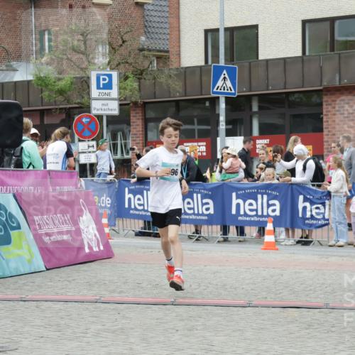 10.05.2026 - 8. Wedeler Halbmarathon Yannick Fuchs http://msf.ph/oto/9736876 10.05.2026 12:47:53 Ziel 96, 75, 16, 796, 797, 2248 meine-sportfotos.de