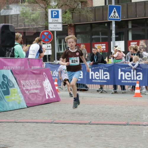 10.05.2026 - 8. Wedeler Halbmarathon Yannick Fuchs http://msf.ph/oto/9736898 10.05.2026 12:48:02 Ziel 75, 16, 824, 795, 797, 824 meine-sportfotos.de