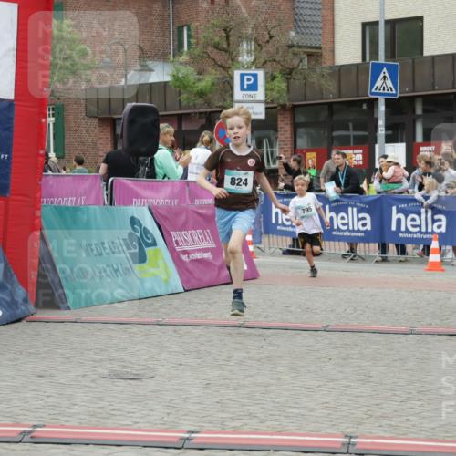 10.05.2026 - 8. Wedeler Halbmarathon Yannick Fuchs http://msf.ph/oto/9736902 10.05.2026 12:48:03 Ziel 75, 16, 824, 795, 795, 797, 824, 2116 meine-sportfotos.de