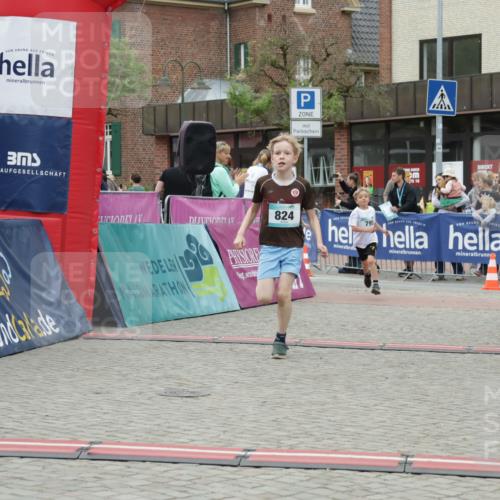 10.05.2026 - 8. Wedeler Halbmarathon Yannick Fuchs http://msf.ph/oto/9736903 10.05.2026 12:48:03 Ziel 824, 75, 16, 795, 795, 797, 824, 2116 meine-sportfotos.de