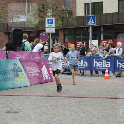 10.05.2026 - 8. Wedeler Halbmarathon Yannick Fuchs http://msf.ph/oto/9736911 10.05.2026 12:48:05 Ziel 040, 3, 00, 2116, 408, 795, 824, 2116 meine-sportfotos.de