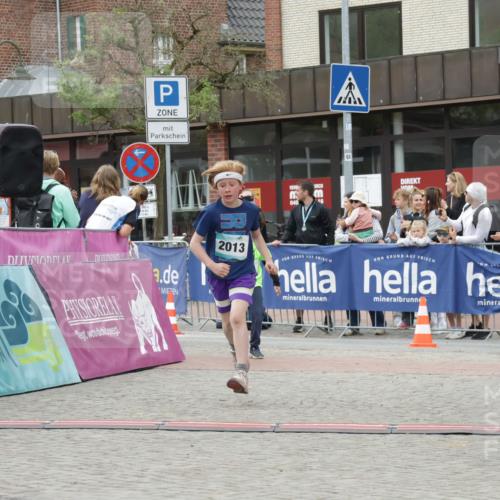 10.05.2026 - 8. Wedeler Halbmarathon Yannick Fuchs http://msf.ph/oto/9736947 10.05.2026 12:48:15 Ziel 2013, 040, 346, 408, 714, 2013 meine-sportfotos.de