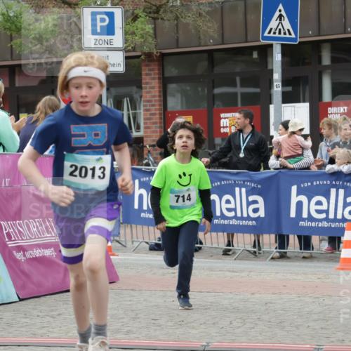 10.05.2026 - 8. Wedeler Halbmarathon Yannick Fuchs http://msf.ph/oto/9736953 10.05.2026 12:48:16 Ziel 2013, 714, 040, 346, 714, 2013, 2172 meine-sportfotos.de