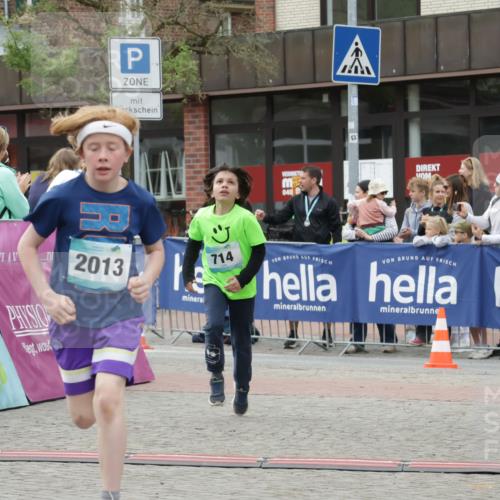 10.05.2026 - 8. Wedeler Halbmarathon Yannick Fuchs http://msf.ph/oto/9736954 10.05.2026 12:48:16 Ziel 2013, 040, 714, 346, 714, 2013, 2172 meine-sportfotos.de
