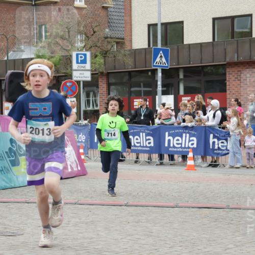 10.05.2026 - 8. Wedeler Halbmarathon Yannick Fuchs http://msf.ph/oto/9736957 10.05.2026 12:48:16 Ziel 2013, 714, 346, 714, 2013, 2172 meine-sportfotos.de