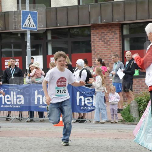 10.05.2026 - 8. Wedeler Halbmarathon Yannick Fuchs http://msf.ph/oto/9736965 10.05.2026 12:48:18 Ziel 14, 040, 16, 607, 20, 22, 2172, 346, 607, 714, 2013, 2172 meine-sportfotos.de