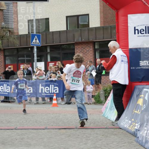 10.05.2026 - 8. Wedeler Halbmarathon Yannick Fuchs http://msf.ph/oto/9736969 10.05.2026 12:48:19 Ziel 714, 040, 607, 20, 22, 2172, 30, 607, 714, 2013, 2172 meine-sportfotos.de