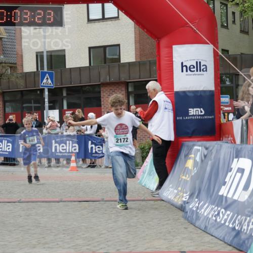 10.05.2026 - 8. Wedeler Halbmarathon Yannick Fuchs http://msf.ph/oto/9736972 10.05.2026 12:48:20 Ziel 0, 03, 23, 714, 607, 20, 22, 2172, 607, 714, 2013, 2172 meine-sportfotos.de