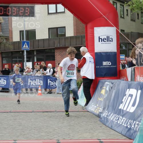 10.05.2026 - 8. Wedeler Halbmarathon Yannick Fuchs http://msf.ph/oto/9736973 10.05.2026 12:48:20 Ziel 0, 03, 29, 714, 607, 20, 22, 2172, 607, 714, 2013, 2172 meine-sportfotos.de
