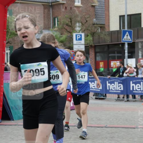 10.05.2026 - 8. Wedeler Halbmarathon Yannick Fuchs http://msf.ph/oto/9736990 10.05.2026 12:48:27 Ziel 095, 509, 147, 147, 607, 609, 728, 2095 meine-sportfotos.de