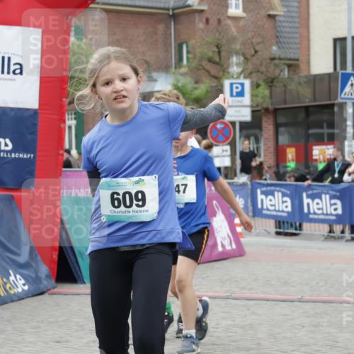 10.05.2026 - 8. Wedeler Halbmarathon Yannick Fuchs http://msf.ph/oto/9736993 10.05.2026 12:48:27 Ziel 56, 609, 47, 147, 607, 609, 728, 2095 meine-sportfotos.de