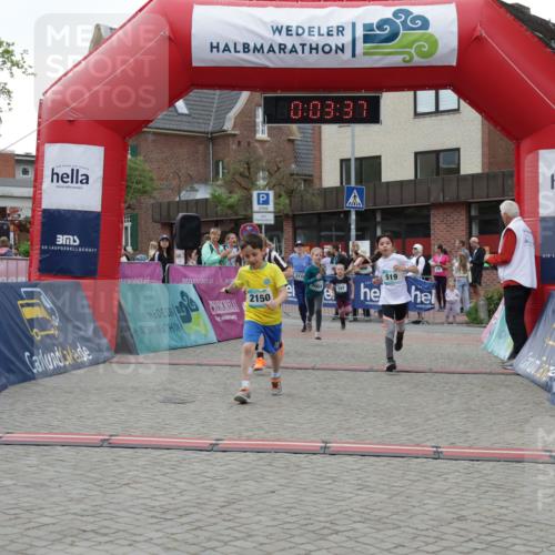 10.05.2026 - 8. Wedeler Halbmarathon Yannick Fuchs http://msf.ph/oto/9737015 10.05.2026 12:48:34 Ziel 30, 2150, 0, 03, 37, 2170, 2054, 197, 519, 197, 519, 2054, 2063, 2066, 2150, 2170 meine-sportfotos.de