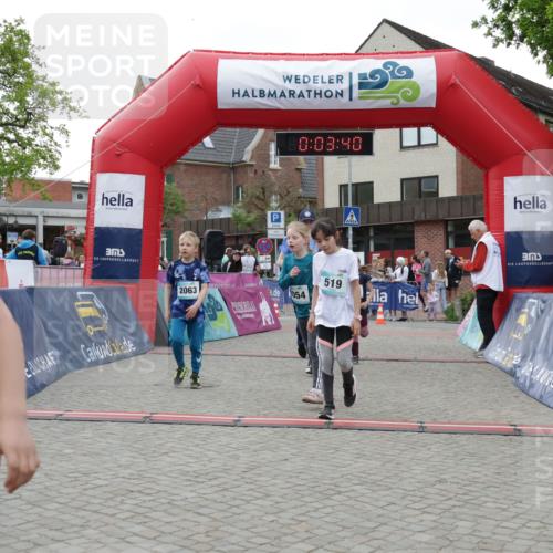 10.05.2026 - 8. Wedeler Halbmarathon Yannick Fuchs http://msf.ph/oto/9737028 10.05.2026 12:48:36 Ziel 0, 1120, 0, 03, 40, 519, 2063, 9, 054, 197, 519, 2054, 2063, 2066, 2110, 2150, 2170 meine-sportfotos.de