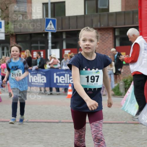 10.05.2026 - 8. Wedeler Halbmarathon Yannick Fuchs http://msf.ph/oto/9737037 10.05.2026 12:48:39 Ziel 2110, 197, 148, 197, 519, 2054, 2063, 2066, 2110, 2150, 2170 meine-sportfotos.de