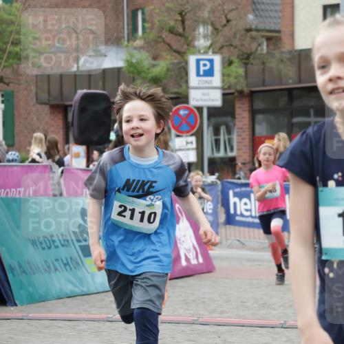 10.05.2026 - 8. Wedeler Halbmarathon Yannick Fuchs http://msf.ph/oto/9737041 10.05.2026 12:48:40 Ziel 2110, 197, 148, 197, 519, 2054, 2063, 2066, 2110, 2111, 2170 meine-sportfotos.de