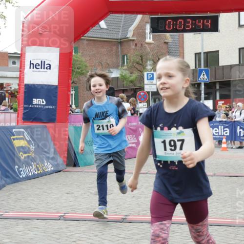 10.05.2026 - 8. Wedeler Halbmarathon Yannick Fuchs http://msf.ph/oto/9737043 10.05.2026 12:48:40 Ziel 2110, 10, 03, 49, 197, 148, 197, 519, 2054, 2063, 2066, 2110, 2111, 2170 meine-sportfotos.de