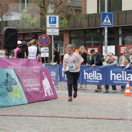 10.05.2026 - 8. Wedeler Halbmarathon Yannick Fuchs http://msf.ph/oto/9737084 10.05.2026 12:48:54 Ziel 724, 040, 724, 909 meine-sportfotos.de