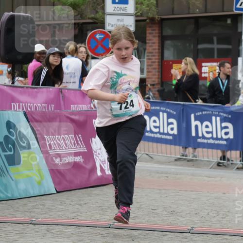 10.05.2026 - 8. Wedeler Halbmarathon Yannick Fuchs http://msf.ph/oto/9737086 10.05.2026 12:48:56 Ziel 724, 724 meine-sportfotos.de