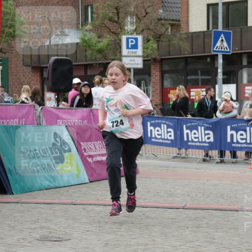 10.05.2026 - 8. Wedeler Halbmarathon Yannick Fuchs http://msf.ph/oto/9737088 10.05.2026 12:48:56 Ziel 724, 724 meine-sportfotos.de