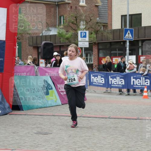 10.05.2026 - 8. Wedeler Halbmarathon Yannick Fuchs http://msf.ph/oto/9737089 10.05.2026 12:48:56 Ziel 2, 724, 724 meine-sportfotos.de