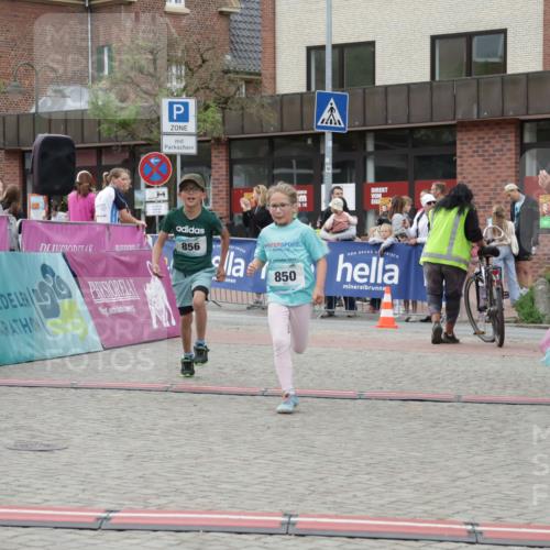 10.05.2026 - 8. Wedeler Halbmarathon Yannick Fuchs http://msf.ph/oto/9737108 10.05.2026 12:49:09 Ziel 75, 16, 856, 2023, 850, 3, 850, 856 meine-sportfotos.de