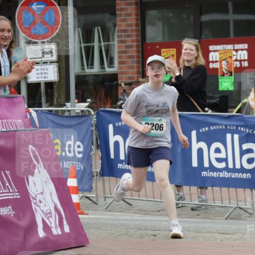 10.05.2026 - 8. Wedeler Halbmarathon Yannick Fuchs http://msf.ph/oto/9737121 10.05.2026 12:49:28 Ziel 10, 05, 26, 00, 00, 15, 00, 206, 040, 75, 16, 2206 meine-sportfotos.de